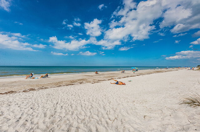 Image 24 for Blue Water Beachside NEW 2 bedroom Suite