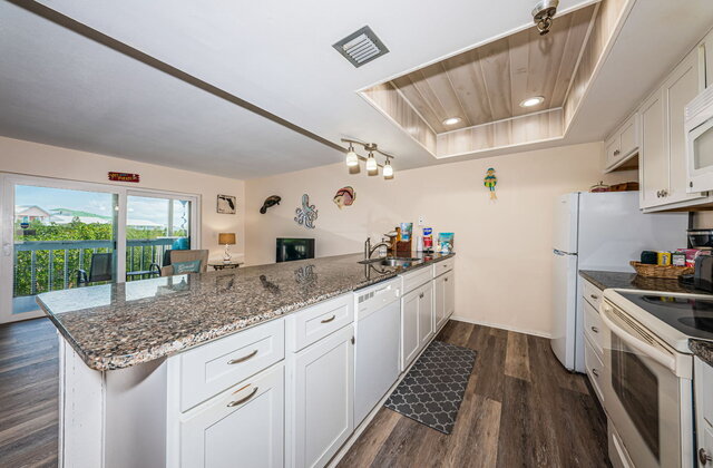 Image 16 for Intercoastal Beach Suite