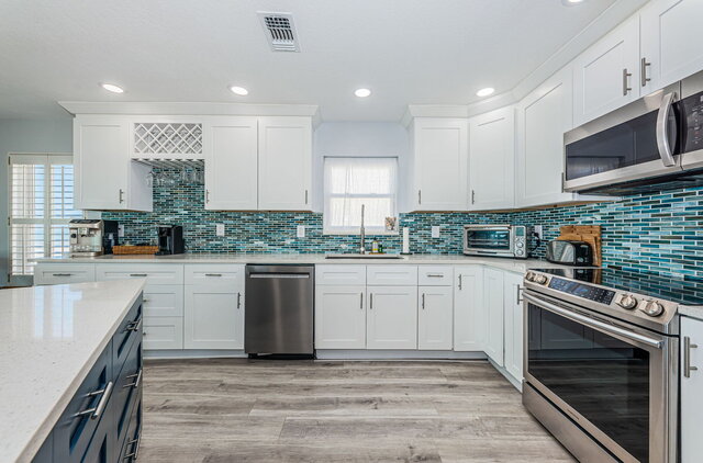 Image 18 for Peaceful beachfront stay 30 ft deck sweeping view