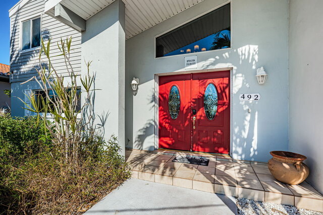 Image 4 for Tropical Island Beach House with pool