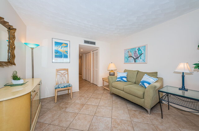 Image 7 for Beach Yacht Club waterfront Suite