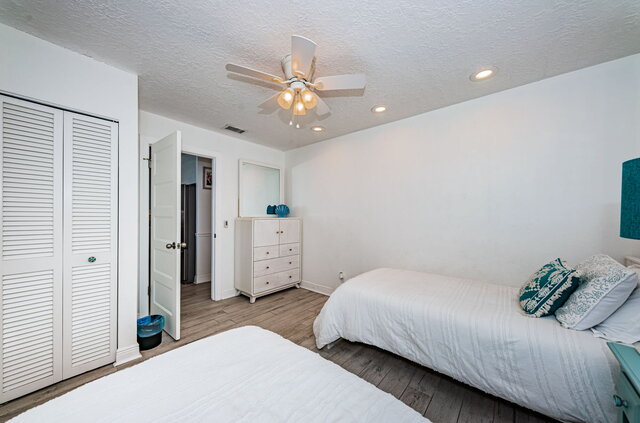 Image 11 for Beachfront Cypress & Sun Gulf Suite