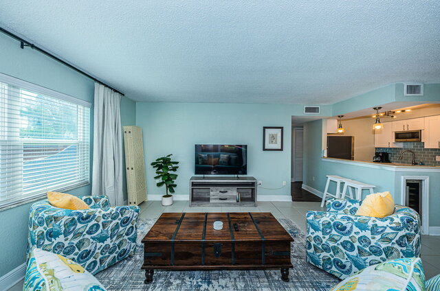 Image 7 for El Mar  Charming Beach suite with Pool