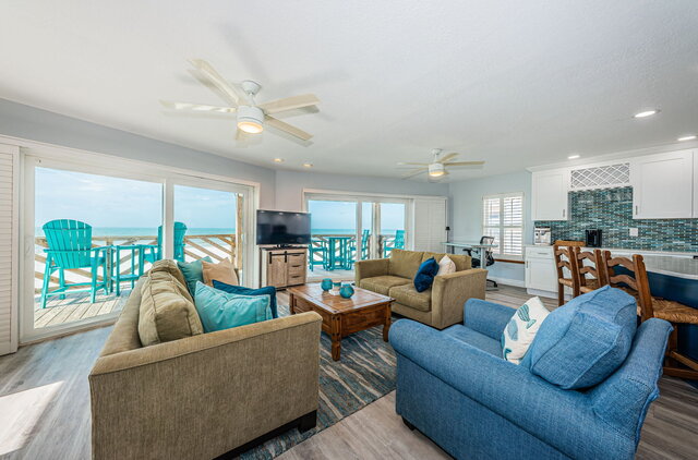 Image 11 for Peaceful beachfront stay 30 ft deck sweeping view
