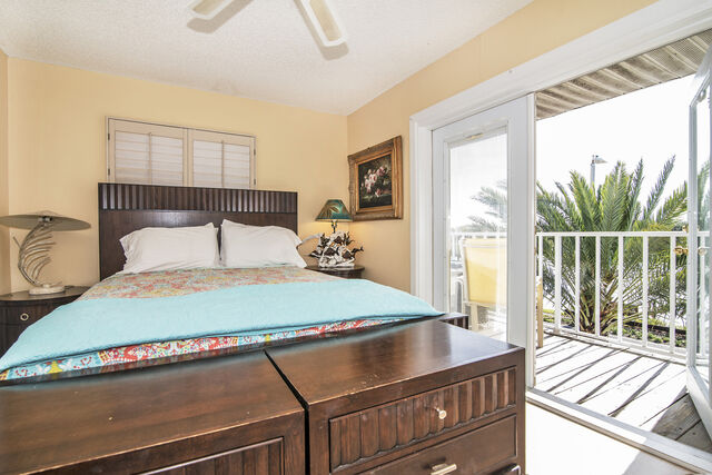 Image 21 for Joyce's Beachfront Penthouse