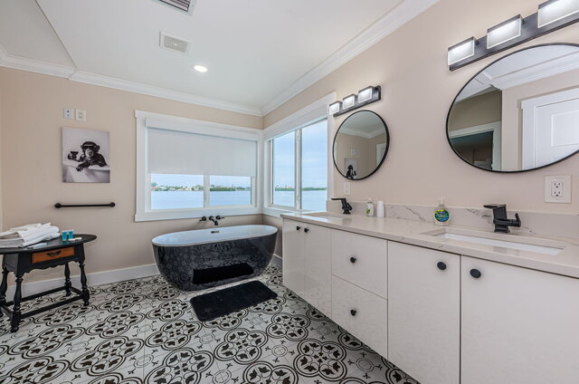 Image 24 for Coastal Waters Retreat