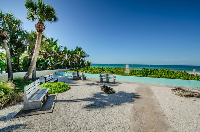 Image 11 for El Mar  Charming Beach suite with Pool