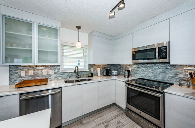 Image 18 for Beachfront Cypress & Sun Gulf Suite