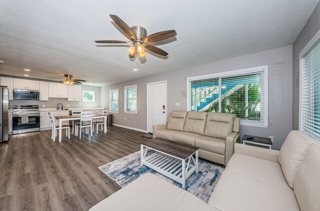 Image 2 for Blue Water Beachside NEW 2 bedroom Suite