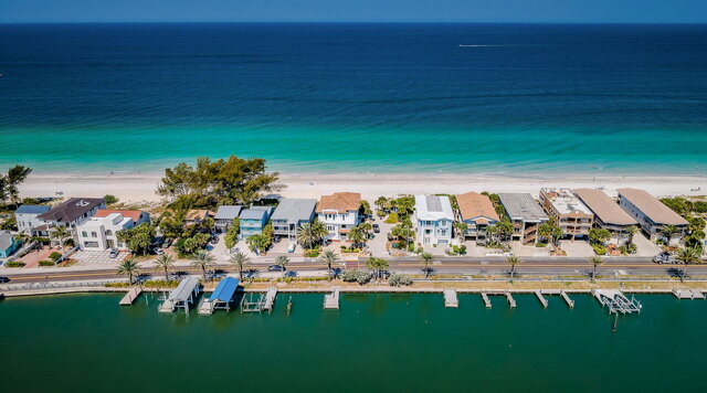 Image 2 for Beachfront Cypress & Sun Gulf Suite