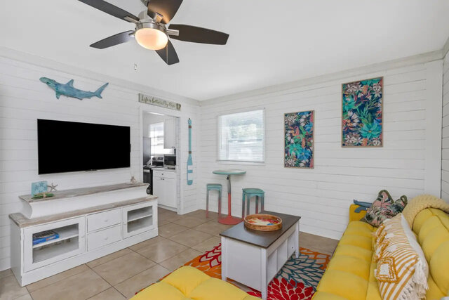 Image 11 for Teal Tide