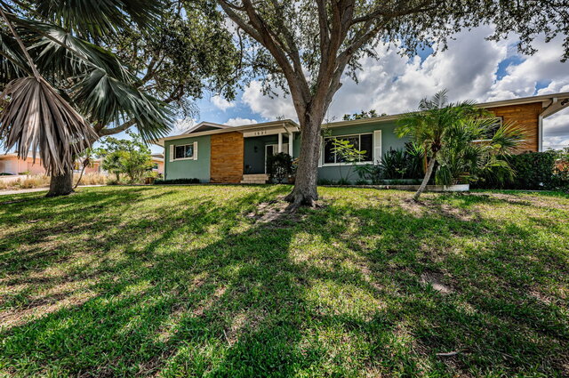 Image 3 for Largo Beach Home with pool