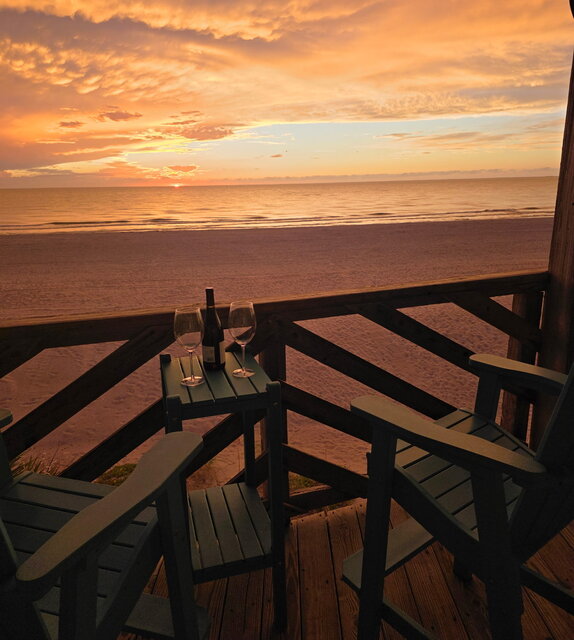 Image 2 for Peaceful beachfront stay 30 ft deck sweeping view