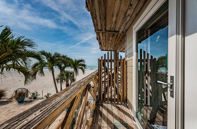 Image 8 for Peaceful beachfront stay 30 ft deck sweeping view