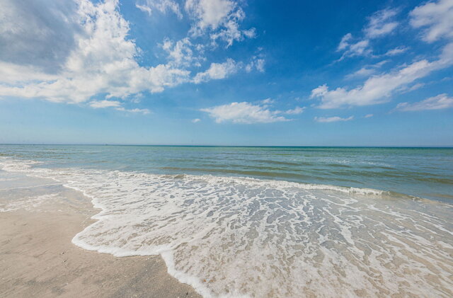 Image 3 for El Mar  Charming Beach suite with Pool