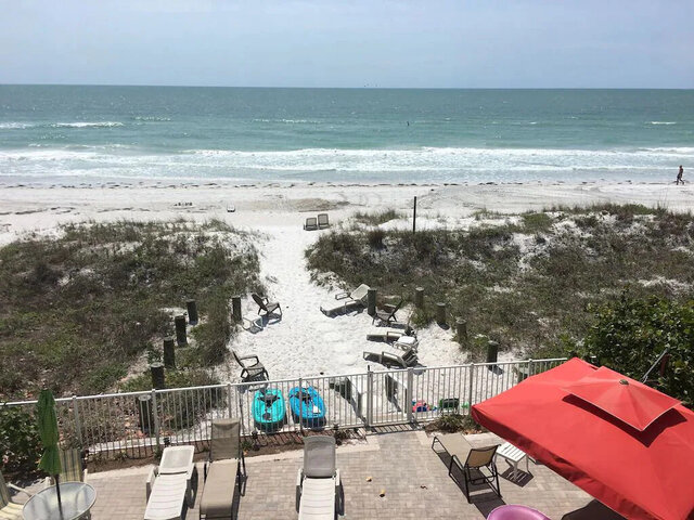 Image 3 for Joyce's Beachfront Suite 3