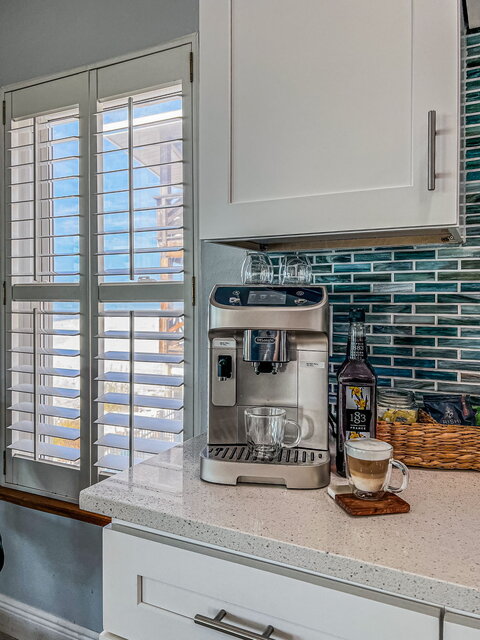 Image 20 for Peaceful beachfront stay 30 ft deck sweeping view