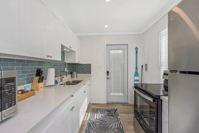 Image 21 for Sunshine Shores | Private Yard and Hot Tub