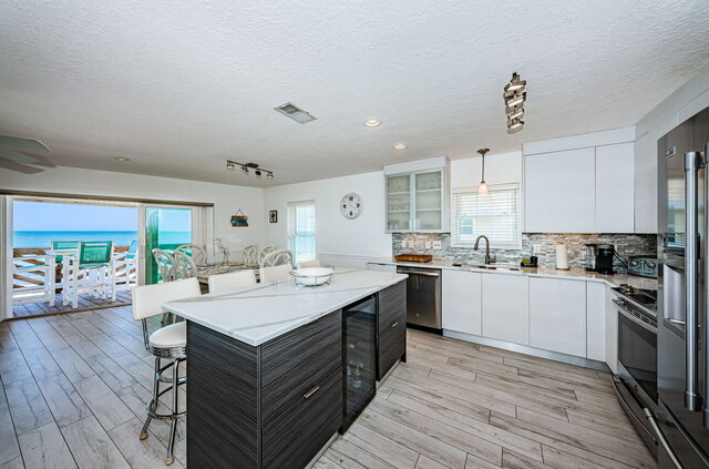 Image 19 for Beachfront Cypress & Sun Gulf Suite