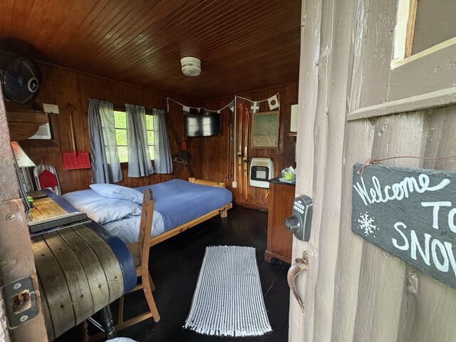 Image 2 for 10) Snow Day