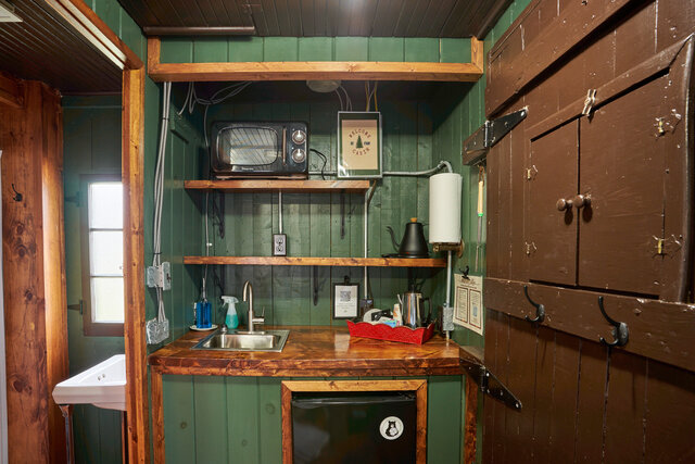 Image 11 for 05) The Ellie Mae