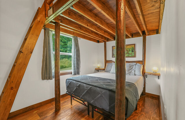 Image 7 for 01) The Loft