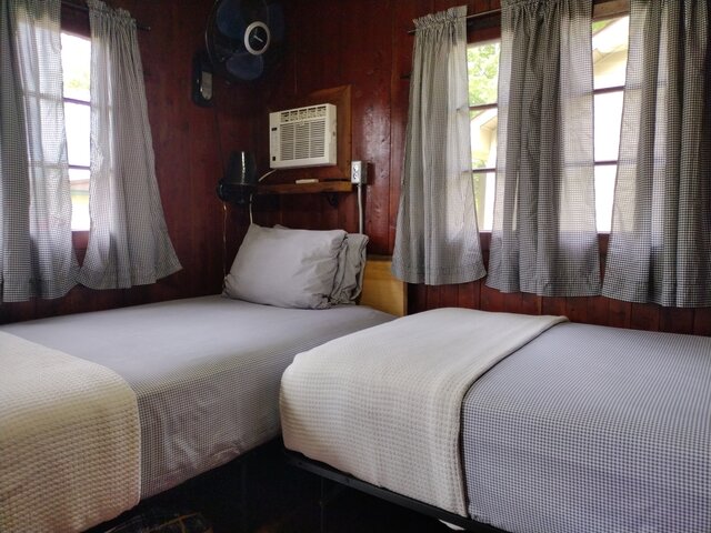 Image 6 for 08) The Hemingway