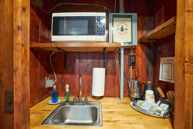 Image 10 for 06) The Greenwing Getaway