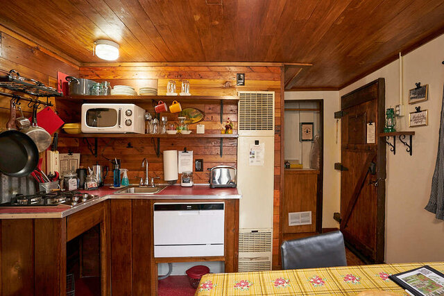 Image 4 for 01) The Loft