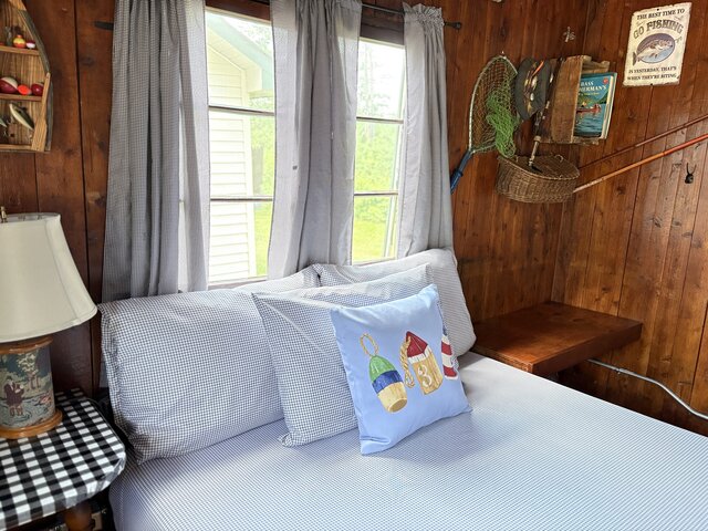 Image 5 for 04) Gone Fishin