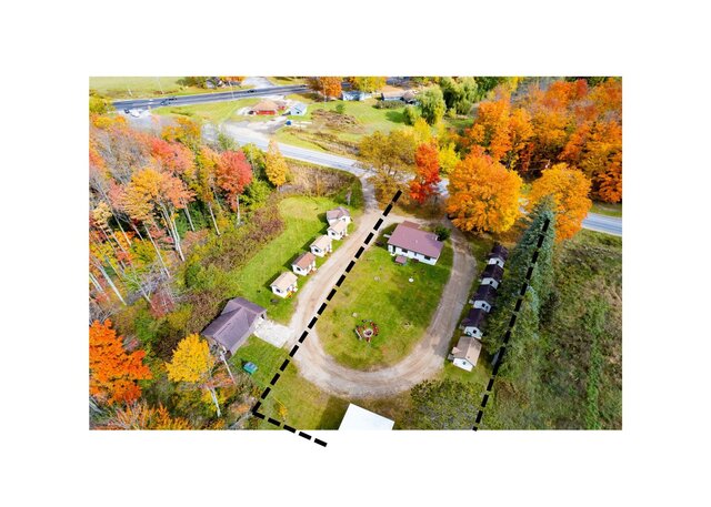 Image 3 for 14 South Side Cabins & The Cadillac - #11