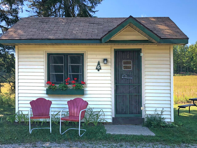 Image 1 for 06) The Greenwing Getaway