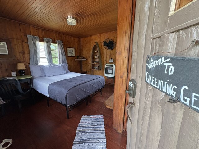 Image 2 for 06) The Greenwing Getaway