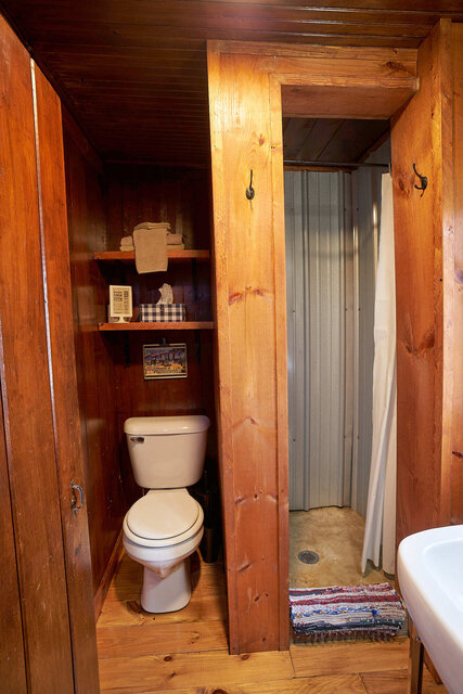 Image 11 for 03) The Middle Mitten