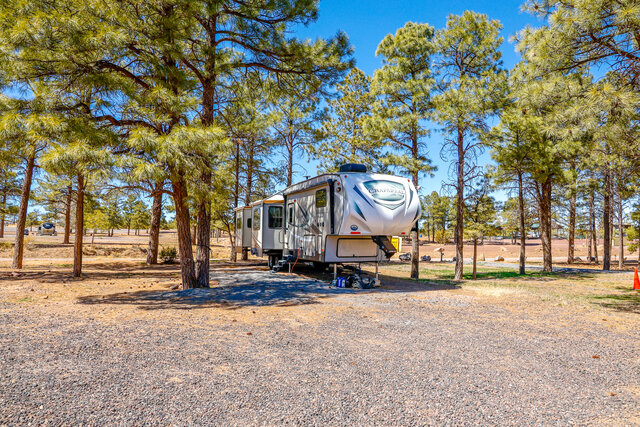 Image 1 for RV06) RV 6