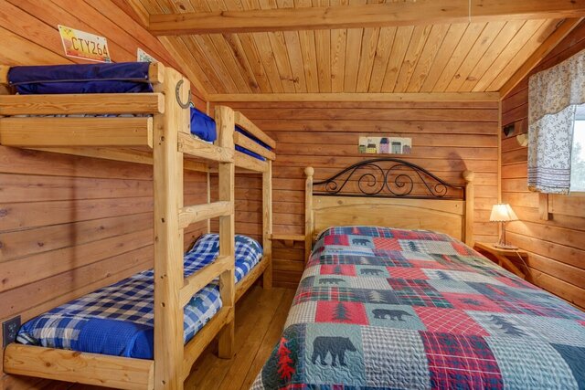 Image 5 for Deluxe Cabin-2