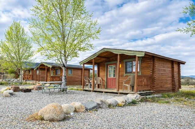 Image 1 for Deluxe Cabin-3