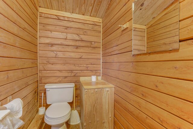 Image 8 for Deluxe Cabin-1