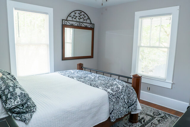 Image 7 for Chestnut Cottage--5 min walk to Dahlonega Square