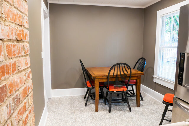 Image 6 for Chestnut Cottage--5 min walk to Dahlonega Square