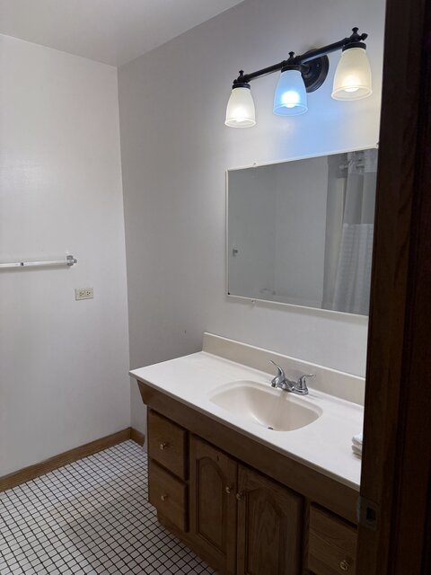 Image 2 for Standard Room, Queen Bed Smoke Free