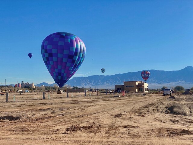 Image 18 for Deluxe Back-in