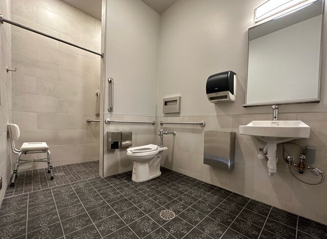 Image 6 for Luxury Pull-thru