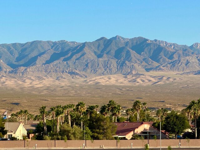 Image 6 for Premium Back-in