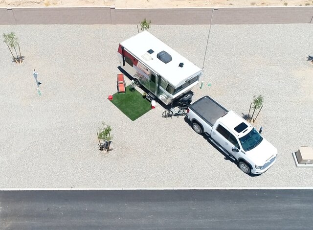 Image 4 for Deluxe Back-in