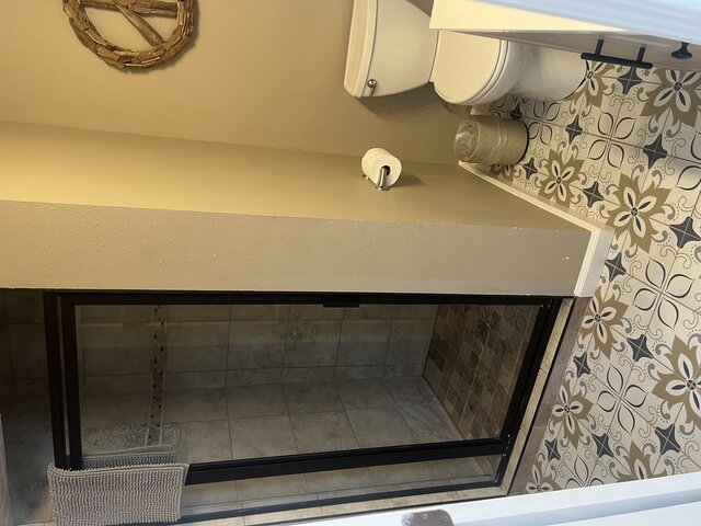 Image 9 for White Lotus-Hot Tub Hideaway