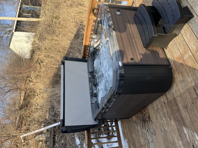 Image 2 for White Lotus-Hot Tub Hideaway