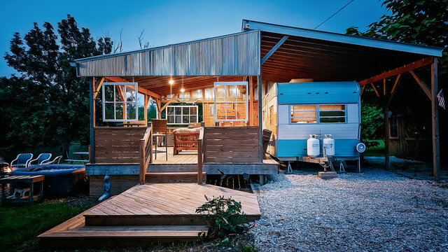 Image 4 for Beatrice at The Last Resort