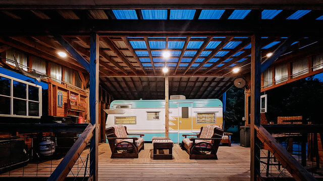 Image 6 for Beatrice at The Last Resort