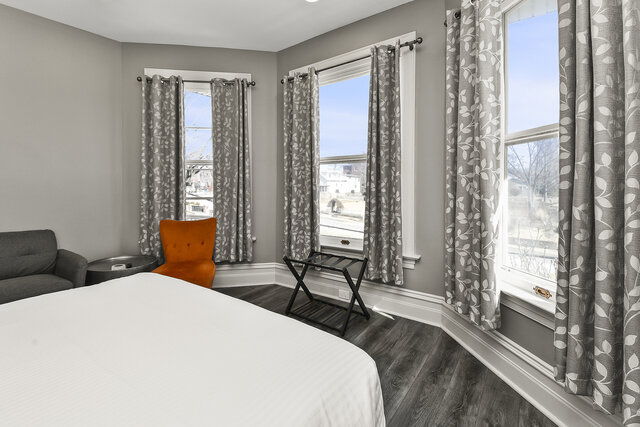 Image 3 for Standard Queen Rooms